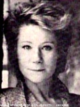 gallery_zoe_bw25.jpg