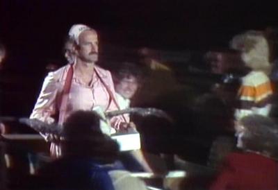 1982Monty_PythonLiveattheHollywoodBowl4.jpg
