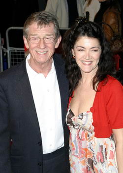 hurt_appearances_vforvendetta_londonpremiere_01.jpg