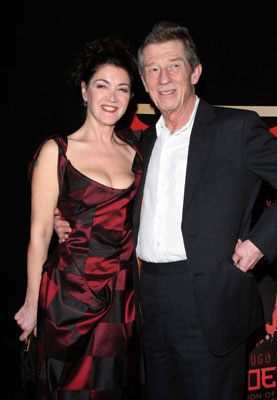 hurt_appearances_vforvendetta_nycpremiere_003.jpg