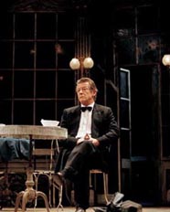 hurt_theater_afterplay_001.jpg