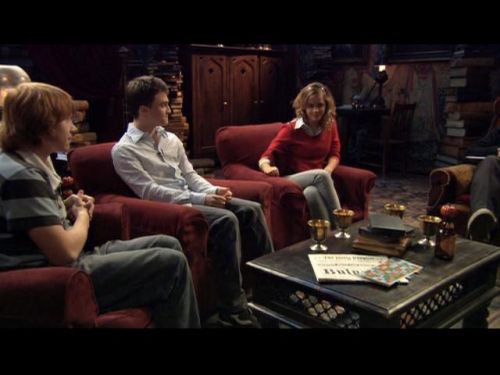 Click to view full size image
==============
POTTER_GOBLET_OF_FIRE_BONUS-124(1).jpg POTTER_GOBLET_OF_FIRE_BONUS-124(1).jpg