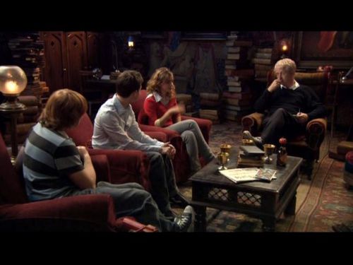 Click to view full size image
==============
POTTER_GOBLET_OF_FIRE_BONUS-472.jpg POTTER_GOBLET_OF_FIRE_BONUS-472.jpg