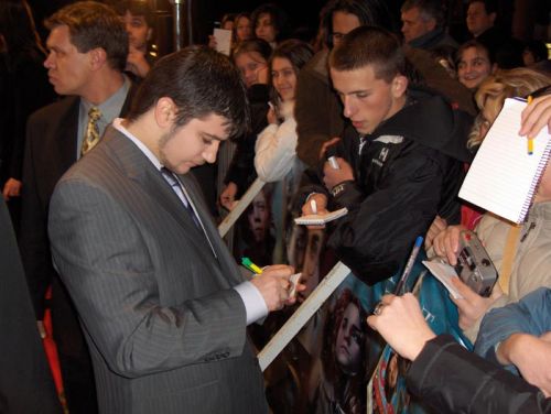Click to view full size image
==============
bulgariapremiere05.jpg bulgariapremiere05.jpg