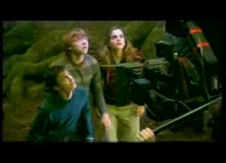 potterish_trellers_comerciais_intro__5__~0.jpg potterish_trellers_comerciais_intro__5__~0.jpg