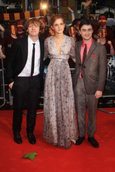 Click to view full size image
==============
emma-premiere_(106).jpg emma-premiere_(106).jpg