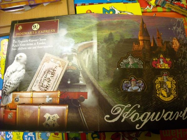 Click to view full size image
==============
potterish_deluxegiftbook_02.jpg potterish_deluxegiftbook_02.jpg