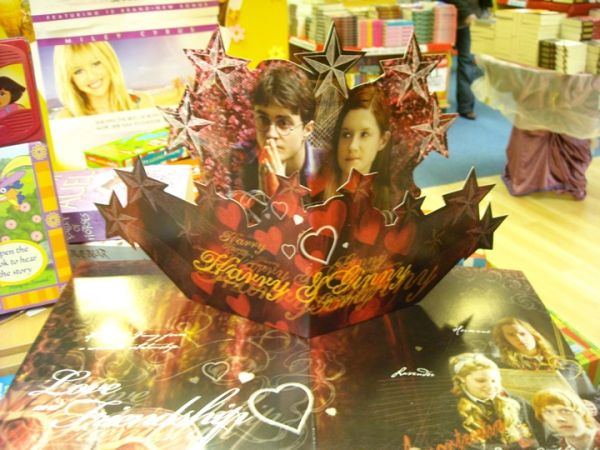 Click to view full size image
==============
potterish_deluxegiftbook_04.jpg potterish_deluxegiftbook_04.jpg