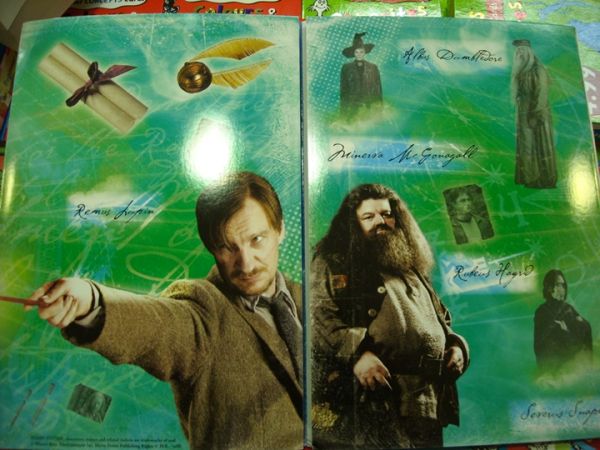 potterish_stickerbook_08.jpg