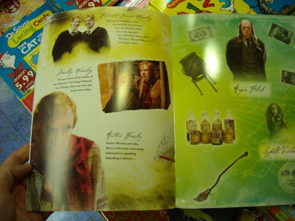 potterish_stickerbook_09.jpg