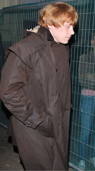 Click to view full size image
==============
filmming8-deathlyhallows-london_(9).jpg filmming8-deathlyhallows-london_(9).jpg