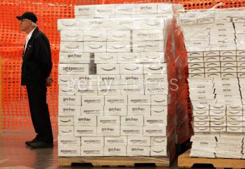 040amazonwarehouse.jpg