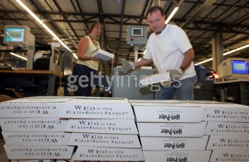 0_0amazonwarehouse.jpg