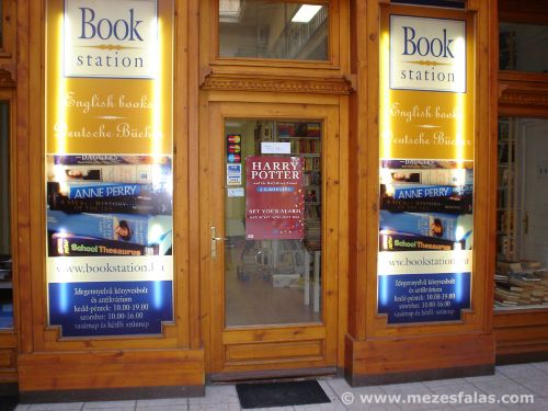 x021hbpbookstation.jpg