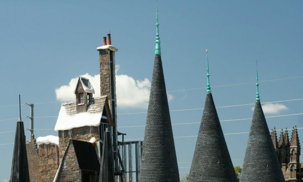 Click to view full size image
==============
themepark_construction_006_2349x1416.jpg themepark_construction_006_2349x1416.jpg