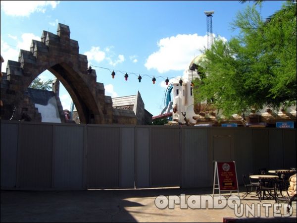 Click to view full size image
==============
fans_harrypotterthemepark_construction_130.jpg fans_harrypotterthemepark_construction_130.jpg
