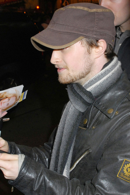daniel_radcliffe_equus_8-10_5.jpg daniel_radcliffe_equus_8-10_5.jpg