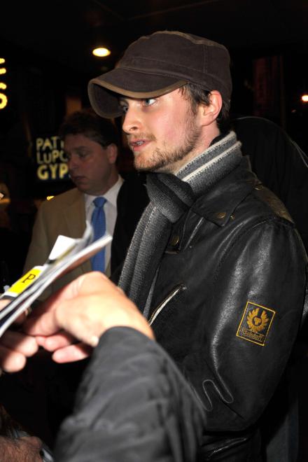 daniel_radcliffe_equus_9oct5.jpg