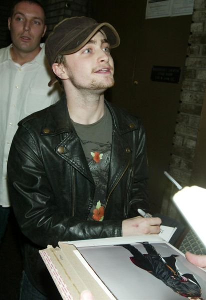 Daniel_Equus_signing4.jpg