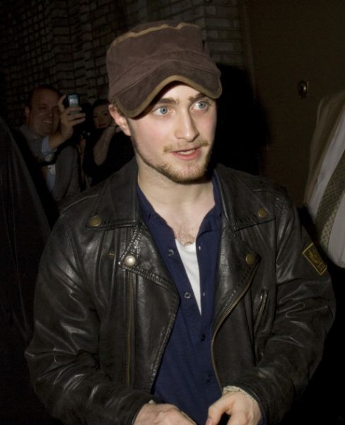 Click to view full size image
==============
daniel_radcliffe_equus_Oct08_6.jpg daniel_radcliffe_equus_Oct08_6.jpg