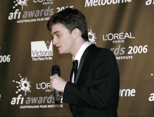 Click to view full size image
==============
Daniel_Radcliffe_AFI_AWARDS_2006_(25).jpg Daniel_Radcliffe_AFI_AWARDS_2006_(25).jpg