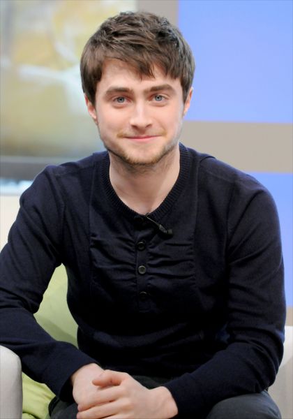 Click to view full size image
==============
Daniel_Radcliffe_Early_Show_(3).jpg Daniel_Radcliffe_Early_Show_(3).jpg