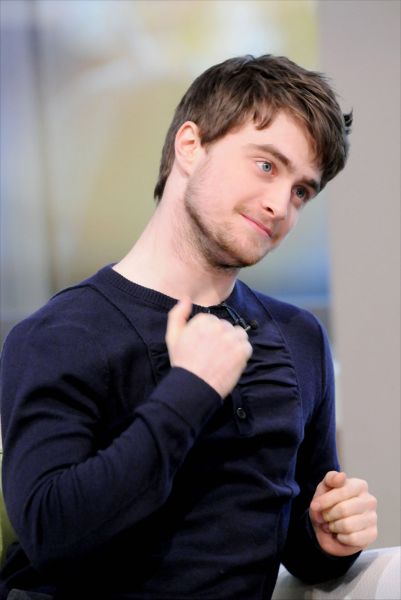 Click to view full size image
==============
Daniel_Radcliffe_Early_Show_(4).jpg Daniel_Radcliffe_Early_Show_(4).jpg