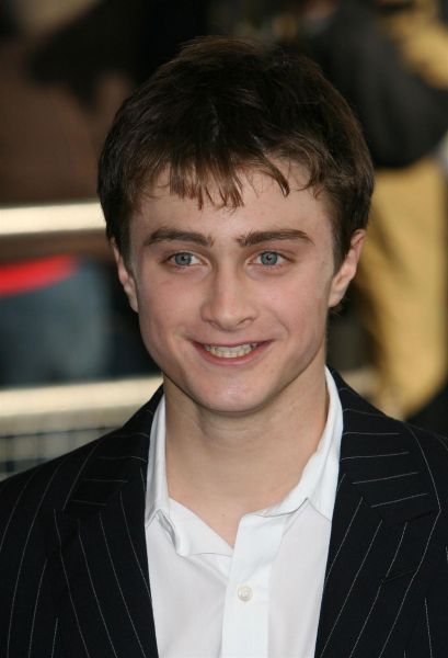 Click to view full size image
==============
daniel_radcliffe_south_bank_awards_2006_(19).jpg daniel_radcliffe_south_bank_awards_2006_(19).jpg