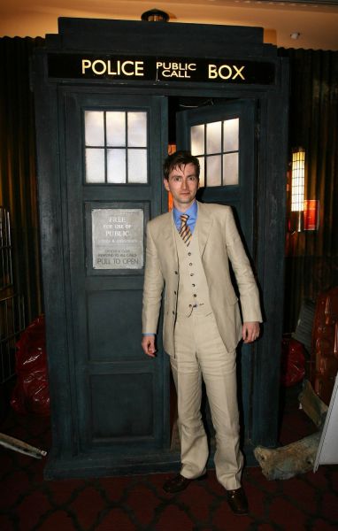 Click to view full size image
==============
Events_-_2007_-_Doctor_Who_-_Series_3_launch_(21).jpg Events_-_2007_-_Doctor_Who_-_Series_3_launch_(21).jpg