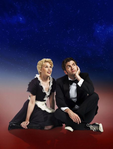 Click to view full size image
==============
Doctor_Who_-_Christmas_Episodes_-_Voyage_of_the_Damned_-_Promotional_Images_(07).jpg Doctor_Who_-_Christmas_Episodes_-_Voyage_of_the_Damned_-_Promotional_Images_(07).jpg