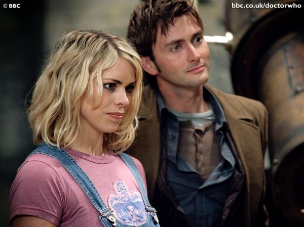 Click to view full size image
==============
Doctor_Who_-_Season_2_-_HQ_Images_-_Stills_(11).jpg Doctor_Who_-_Season_2_-_HQ_Images_-_Stills_(11).jpg
