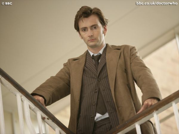 Doctor_Who_-_Season_2_-_HQ_Images_-_BBC_Wallpapers_(08).jpg
