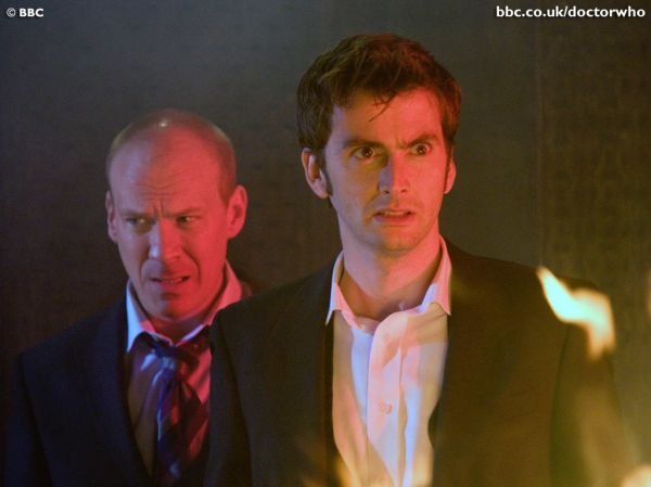 Doctor_Who_-_Season_2_-_HQ_Images_-_BBC_Wallpapers_(32).jpg