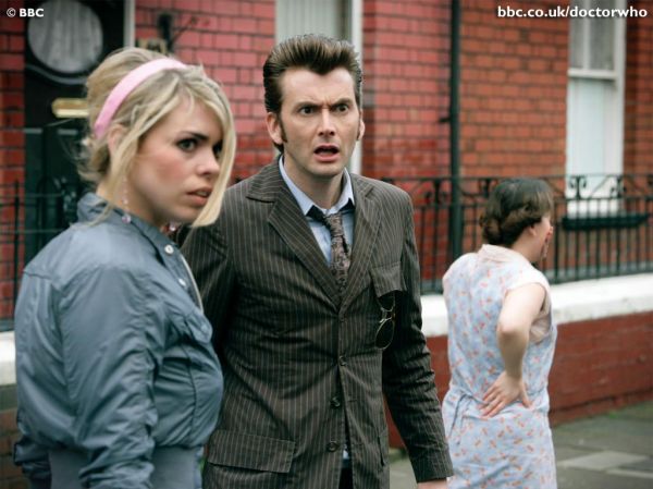 Doctor_Who_-_Season_2_-_HQ_Images_-_BBC_Wallpapers_(45).jpg