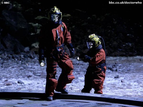 Doctor_Who_-_Season_2_-_HQ_Images_-_BBC_Wallpapers_(56).jpg