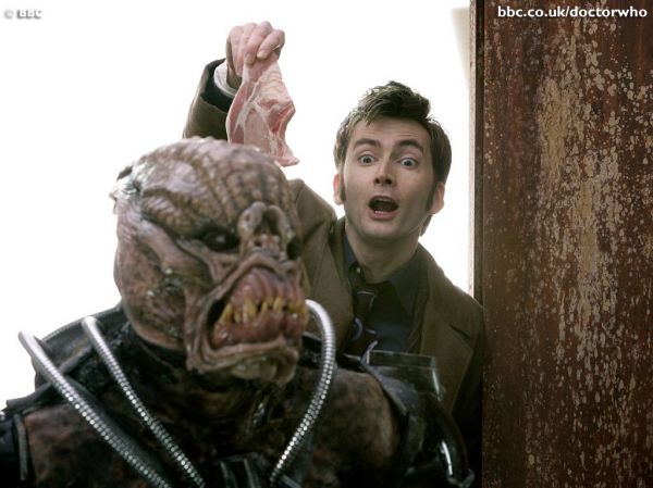 Click to view full size image
==============
Doctor_Who_-_Season_2_-_HQ_Images_-_BBC_Wallpapers_(61).jpg Doctor_Who_-_Season_2_-_HQ_Images_-_BBC_Wallpapers_(61).jpg