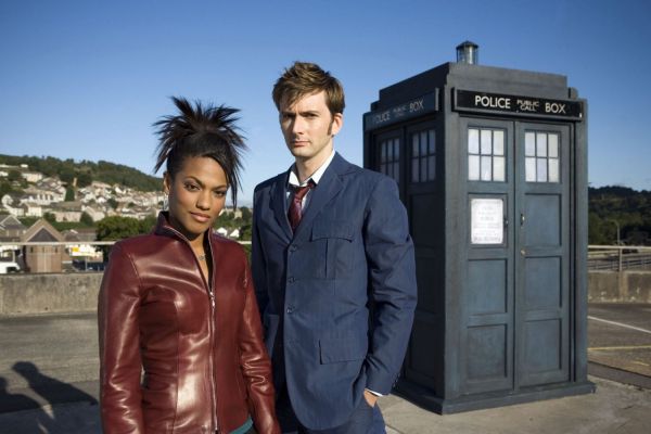 Click to view full size image
==============
Doctor_Who_-_Season_3_-_HQ_Images_-_Promotional_Photos_(27).jpg Doctor_Who_-_Season_3_-_HQ_Images_-_Promotional_Photos_(27).jpg