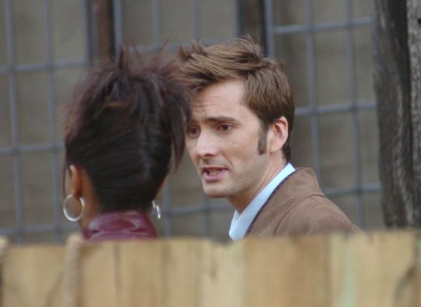 Doctor_Who_-_Season_3_-_HQ_Images_-_On_Set_(22).jpg