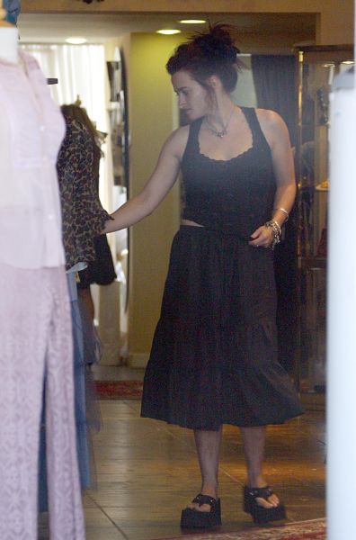 hbc-atarestaurantandthenshoppingwithafriend-04.jpg