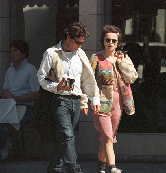 Click to view full size image
==============
candids-10march1998-03.jpg candids-10march1998-03.jpg
