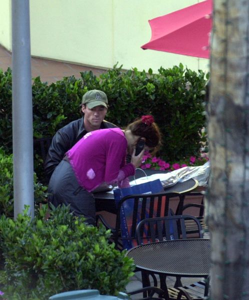 Click to view full size image
==============
candids-31october2000-07.jpg candids-31october2000-07.jpg