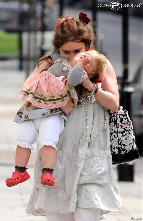 hbc-strollingaroundnottinghill-04.jpg