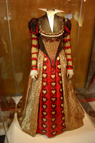 hbc-aliceinwonderland-costumes-06.jpg
