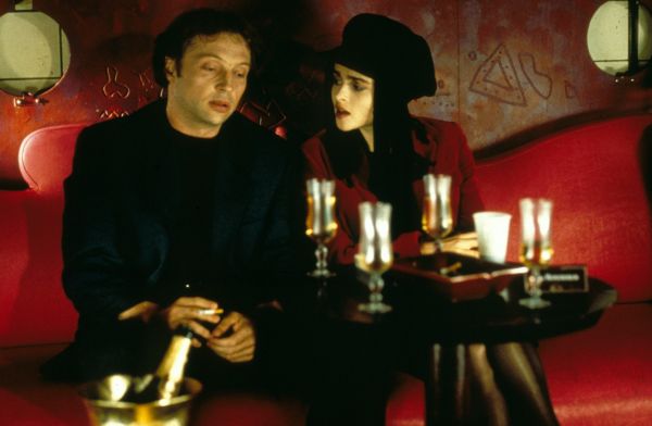 Click to view full size image
==============
hbc-portraitchinois-still-01.jpg hbc-portraitchinois-still-01.jpg