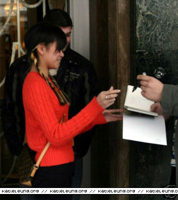 autographs_002.jpg autographs_002.jpg