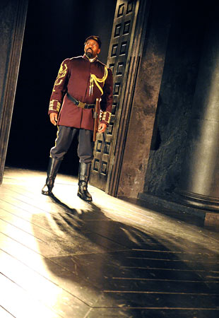 Lenny-Henry-as-Othello-at-001.jpg Lenny-Henry-as-Othello-at-001.jpg