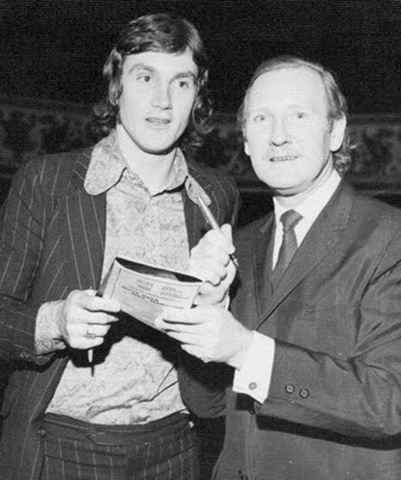 Derek_Smethurst_and_Leslie_Phillips_1972.jpg Derek_Smethurst_and_Leslie_Phillips_1972.jpg