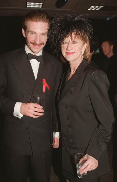 golden_globes_awards08.jpg golden_globes_awards08.jpg