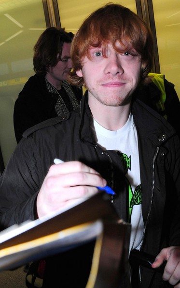 Rupert+Grint+Arriving+Airport+Berlin+XVT1Q6NUPHel.jpg