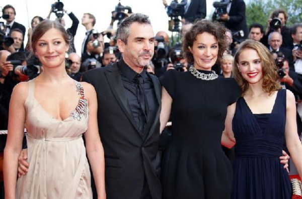 Click to view full size image
==============
cuaron_appearances_cannes2008_01.jpg cuaron_appearances_cannes2008_01.jpg